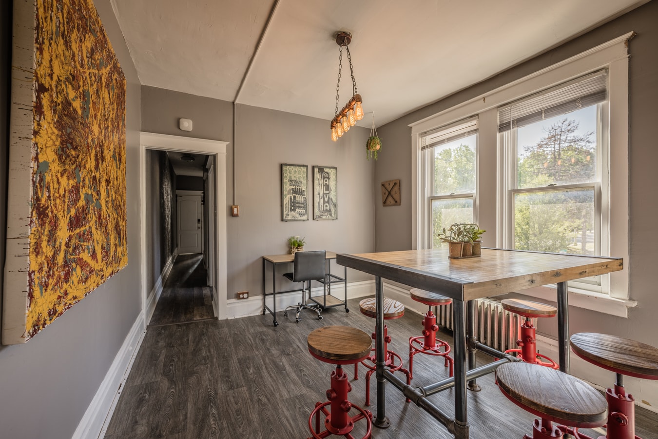 Historic Riverfront Vintage Gem w/ River Views Flats for Rent in