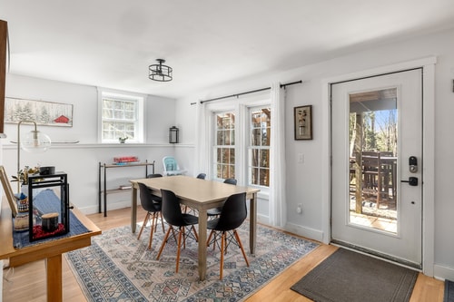 Fully Renovated & Modern 2 BR w/ Forest Views