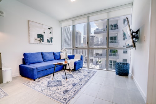 Cheerful 1 Bedroom Condo with Top Amenities
