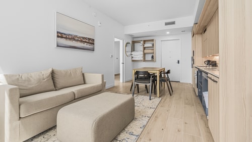 The Trendy Haven 1 BR Suite | Free Parking