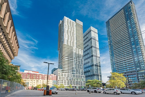 STYLISH STUDIO IN JARVIS ST