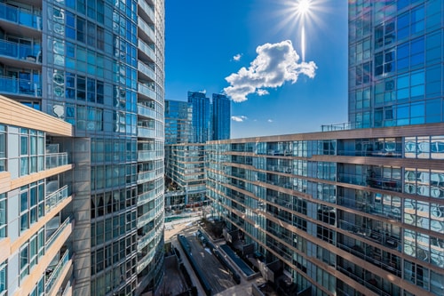 Stunning 1+Den Condo, Breathtaking Views