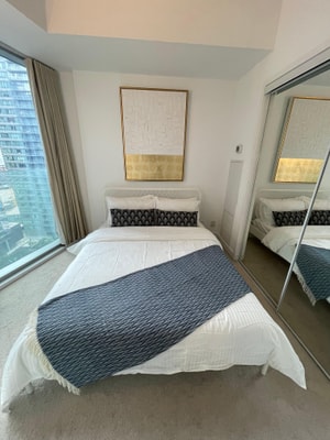 Beautiful 1 Bedroom 1 Bathroom Apartment with Parking