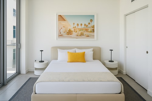 Beautiful 2 Bedroom Condo