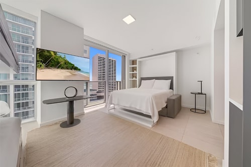 Urban Studio with Balcony and City View