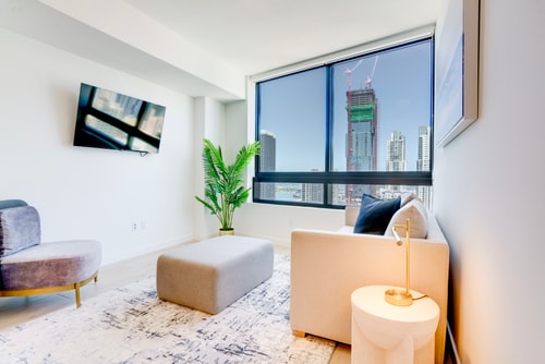 The Solo Escape 1 BR Suite | Ocean View | Free Parking