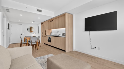 The Miami Royale 1 BR | Free Parking | Balcony