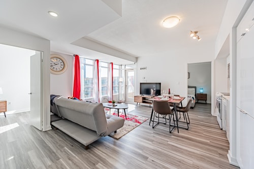 Luxurious 2BR-2BATH, Parking, Lake View, Balcony