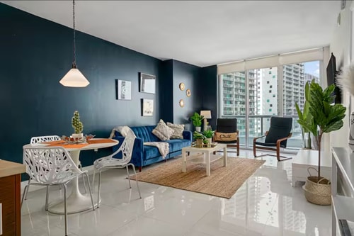 Cozy 1 Bedroom Condo with  City View