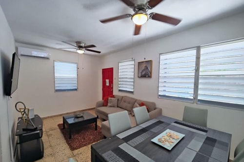 Tropical Beach House w Parking in San Juan