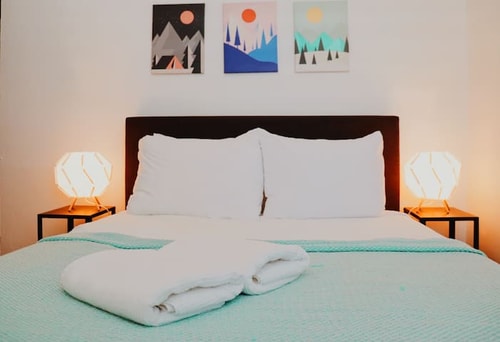 Fast wifi | walk to the beach 3BR near Loiza st