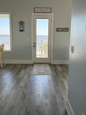 Gulfport Beach Retreat - Sleeps up to 10!