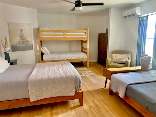 Joplin House ° Holiday Stay . Family & Friends