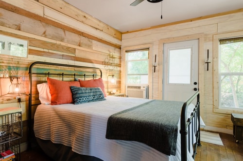 Urban Cottage. Walkable. Free Bikes . Holiday Stay