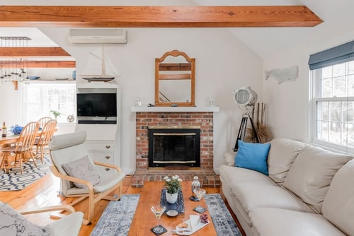 Elbow Inn,Vaulted Ceilings at a Farmhouse-Style