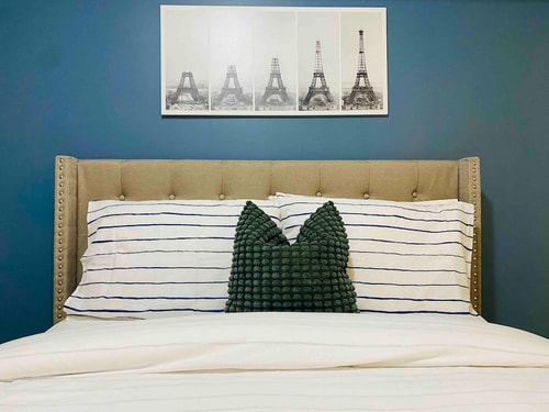 2BR+2Bath Urban Condo Toronto