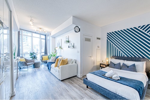 Beautiful Condo Downtown Toronto