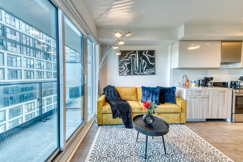 Grand 2Bd Suite Downtown Toronto