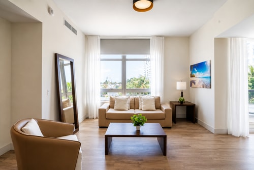 Luxe Costa Hollywood: 1BR, Sleeps 4. Rooftop Pool
