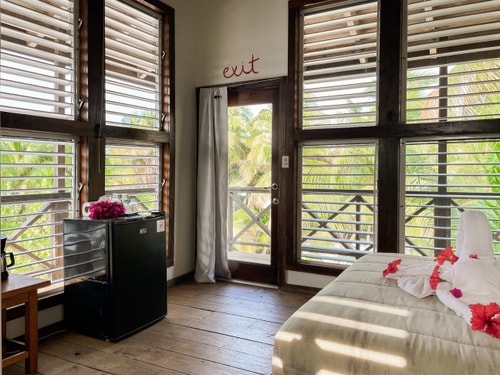 Treehouse W/ Sea View @ North Beach Retreat