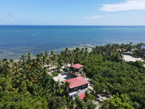 6 BDRM Beachfront Estate | North Beach Retreat