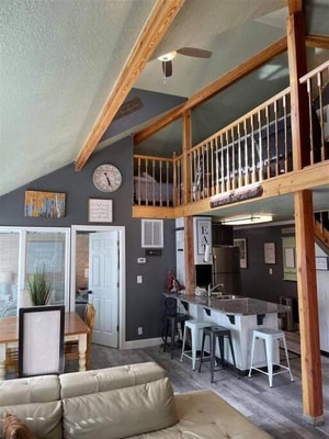 Lazy Duck Cottages Cabin Two: 3 Bedrooms + Loft