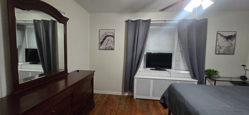 1 Exclusive Nurse, Medical, Grad student Housing.