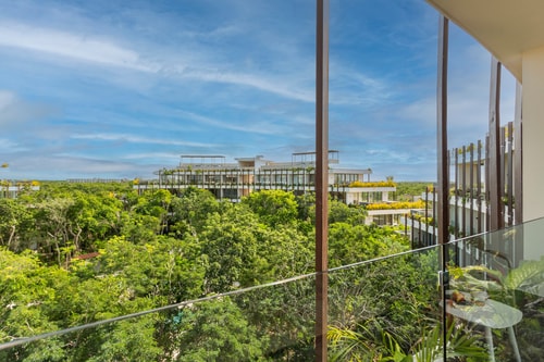 Top Floor Studio with Stunning Views & Balcony