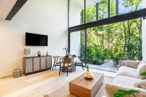 Bright Loft with Pool View, Wi-Fi & AC