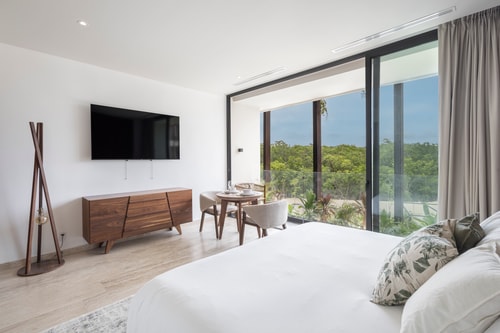 Jungle view studio, AC, Wifi , Several Pools