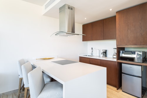 Jungle Retreat · 1BR · A/C · WiFi · Private Pool