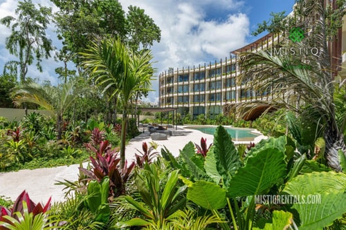 Lavish 3 BD Apartment with Private Pool