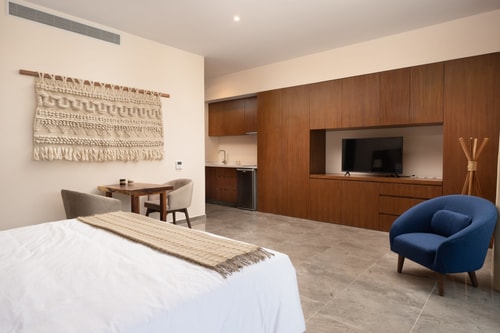 Private, Peaceful & Sensational Location Luxury St
