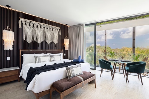 Stylish Studio with gym, pool