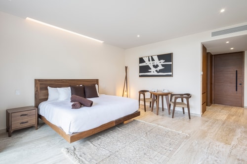 Marvelous Studio with Pool View, Fast Wi-Fi & A/C