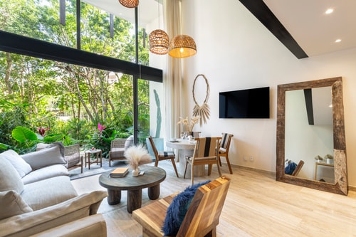 amazing loft with pool view!