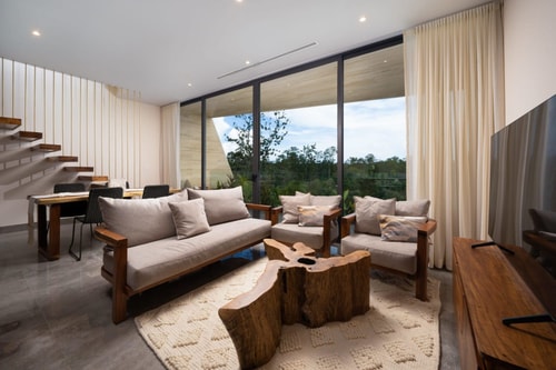 One of a kind! 2 BD PH with private rooftop pool