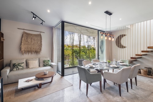 Unique PH for 6 guests, private pool & pool view!