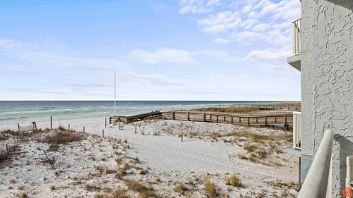 Okaloosa Island Beachfront Studio Paradise