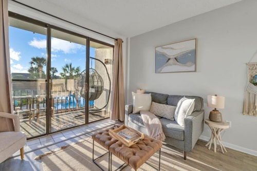 Serene Waterfront Studio Fort Walton Beach Condo