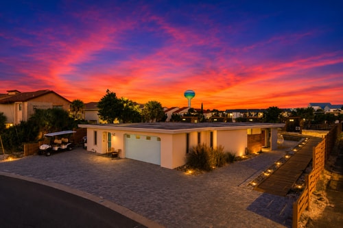 Secret Okaloosa Island Suite, Walk to 2 Waters