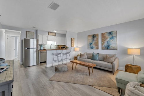 Okaloosa Island White Sand Beach 1BR Condo Getaway