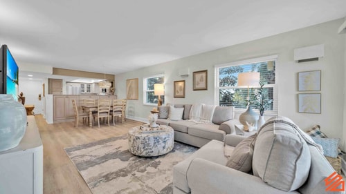 Gulf Island Getaway: 2-BR Beach Condo