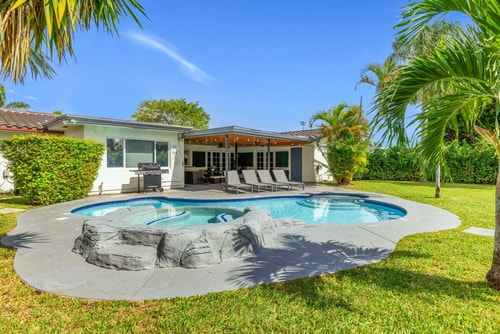 5BR Single-Level Home | Heated Pool, Spa, Grill