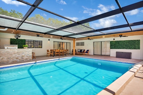 Fully Remodeled 4 bed 4 bath Retreat, Heated Pool