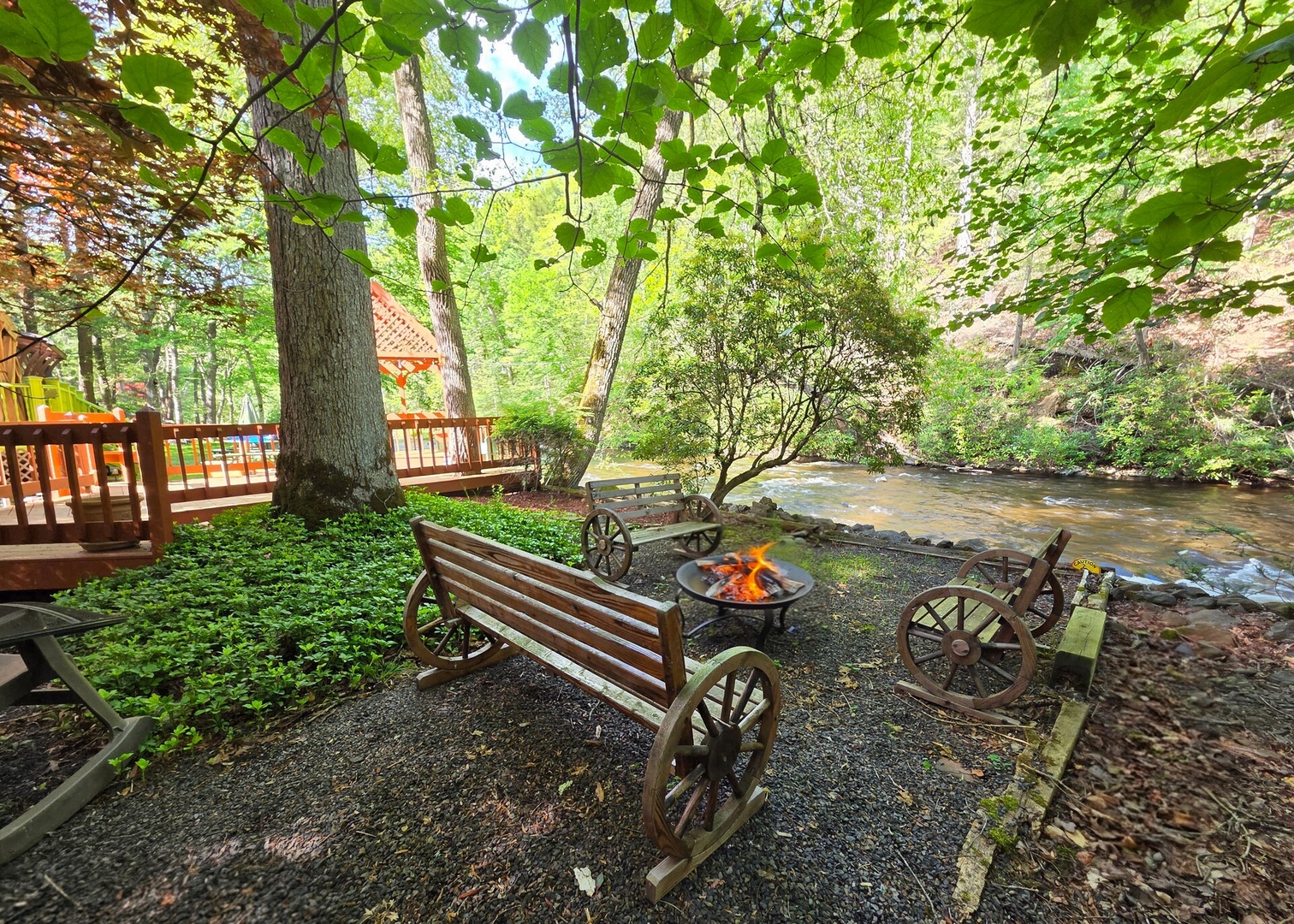 Grand River Cabin | Fire Pit | Deck | Pool Table — photo 3