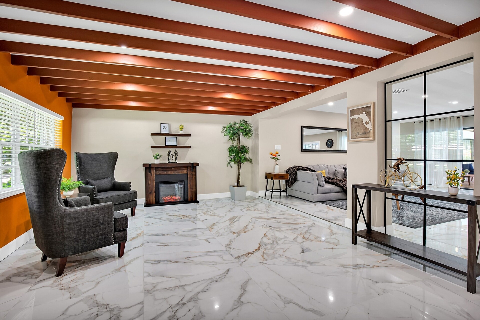 Fully Remodeled 4 bed 4 bath Retreat, Heated Pool — photo 4