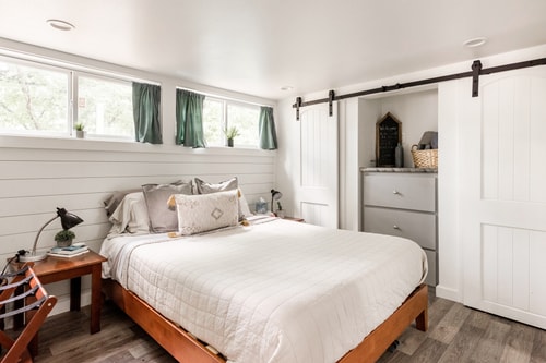 Moonshine Cottage. Free Bikes. Walkability