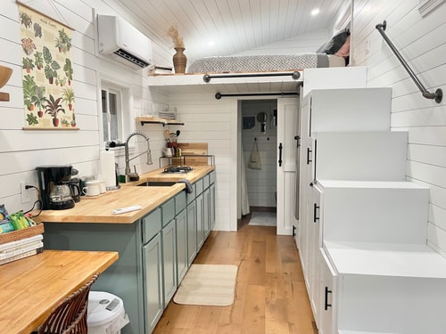 The Tiny with Big Time Vibes . Walk to East 6th St