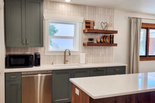 Spacious Historic Home Close To Downtown